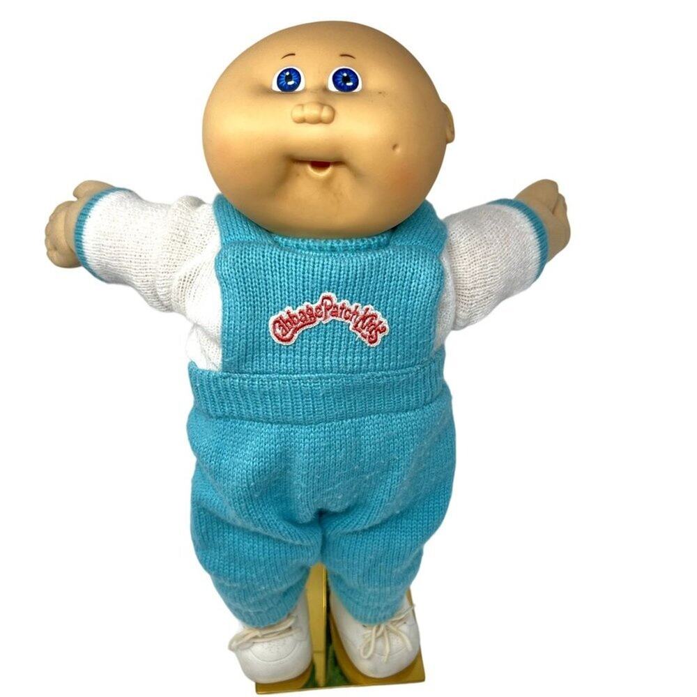 Vintage Cabbage Patch Kids Doll Xavier Roberts Signed Original Outfit